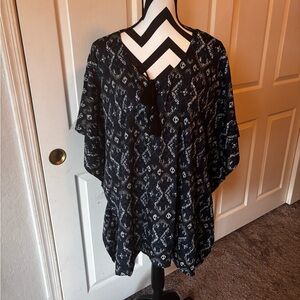 Elegant Navy Women's Tunic Top